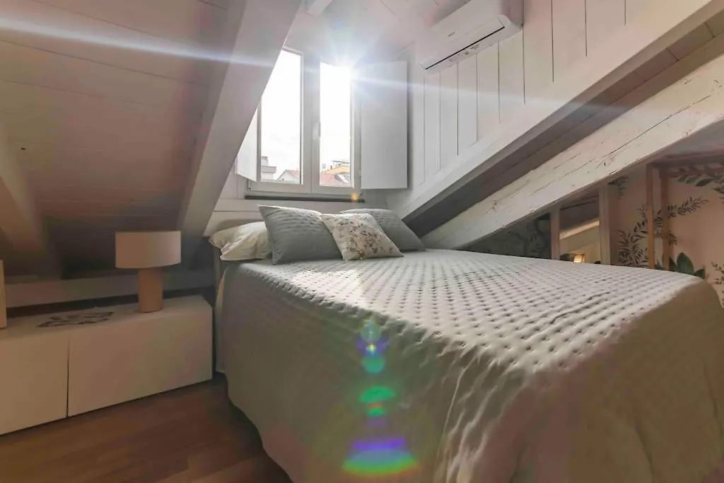 La Tana Del Bianconiglio - Rabbit Hole Appartement Milaan